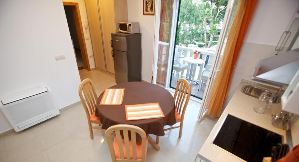 Apartments Grlica Sutivan Room photo
